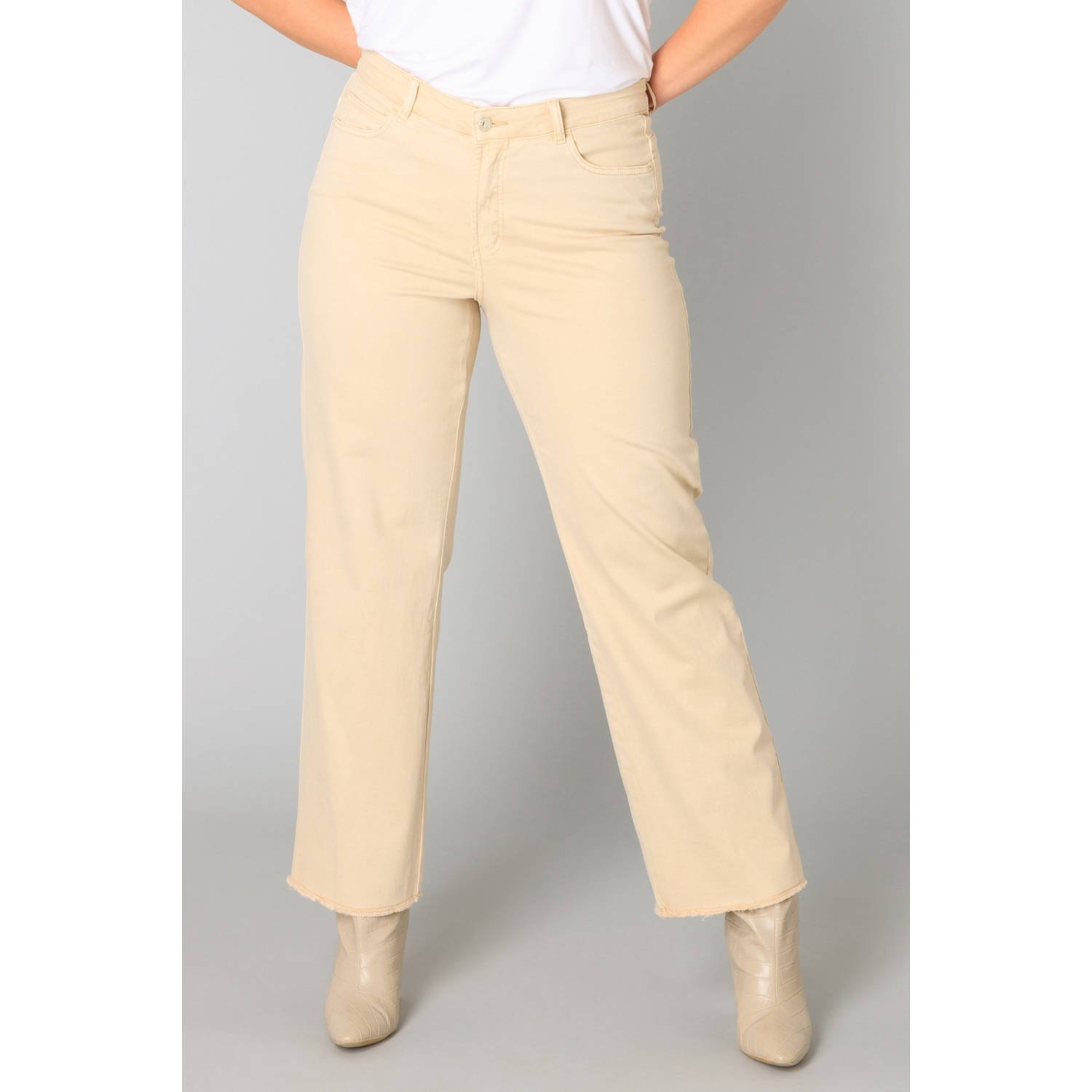 Yesta straight regular waist broek beige