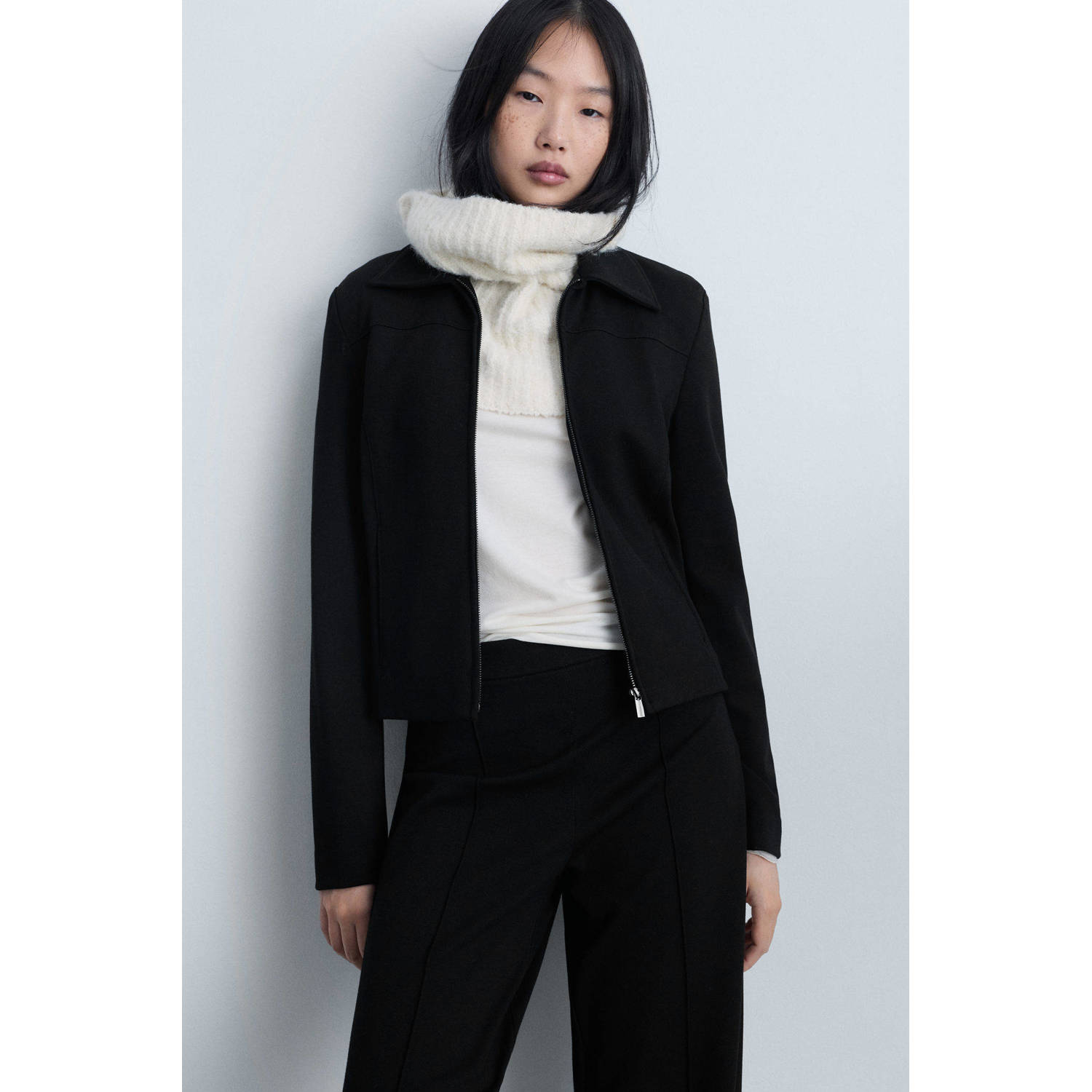 Mango wide leg regular waist broek zwart