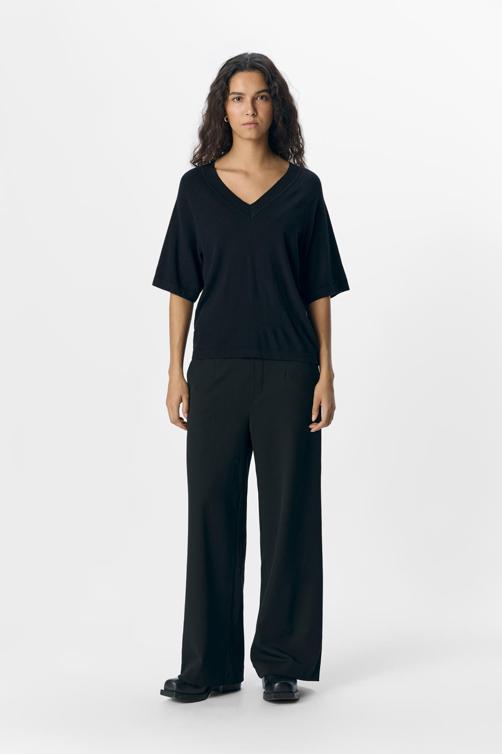 Zwarte dames OBJECT top fijn gebreid van viscose met effen, half lange mouwen, V-hals en mesh