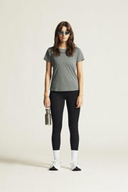 thumbnail: Groen en grijze dames Craft Core Essence hardloopshirt van polyester met effen, korte mouwen en ronde hals