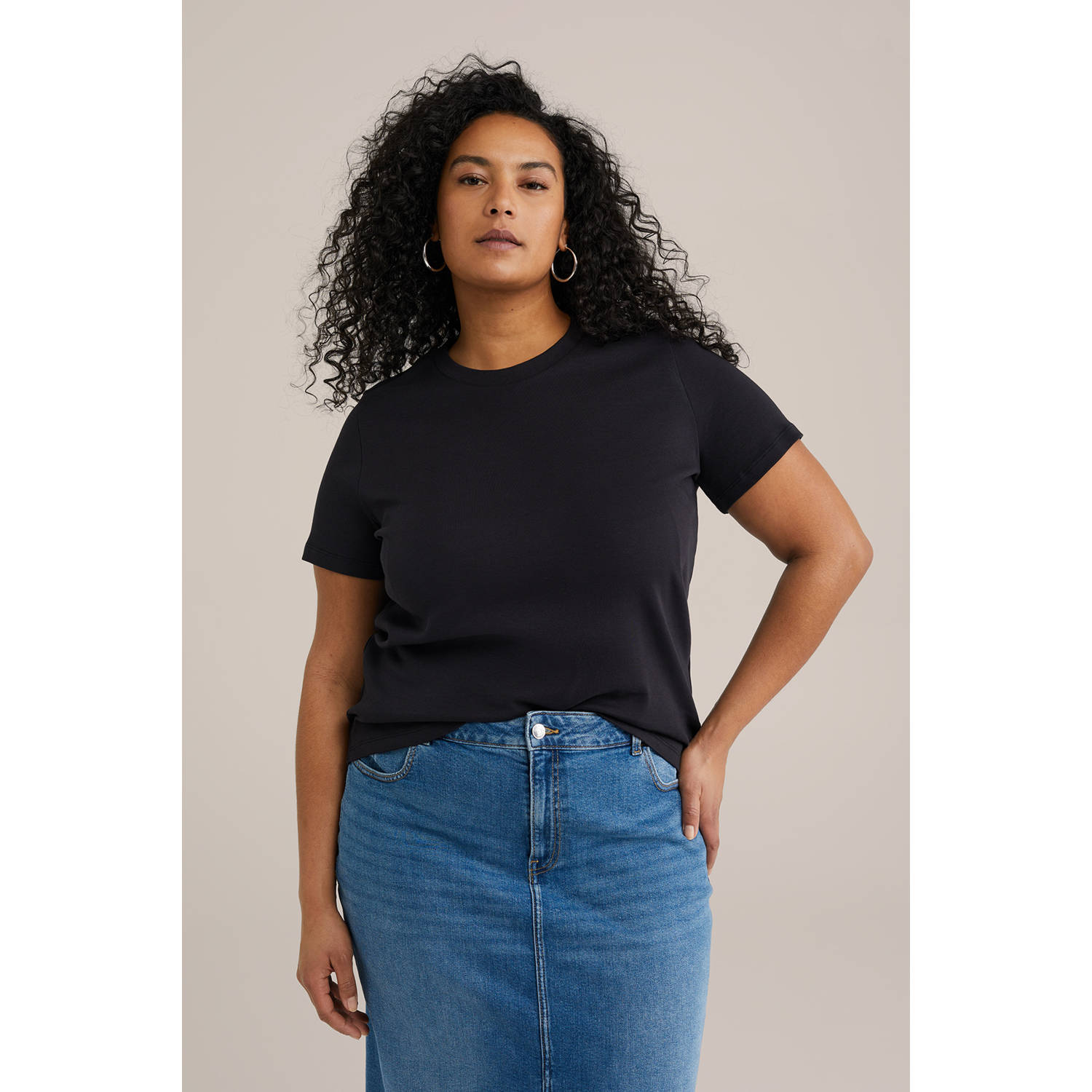 WE Fashion Curve T-shirt zwart