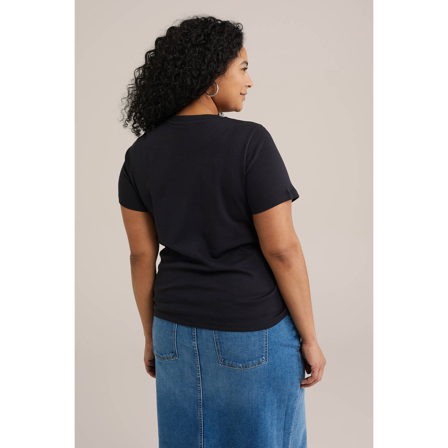 WE Fashion Curve T-shirt zwart