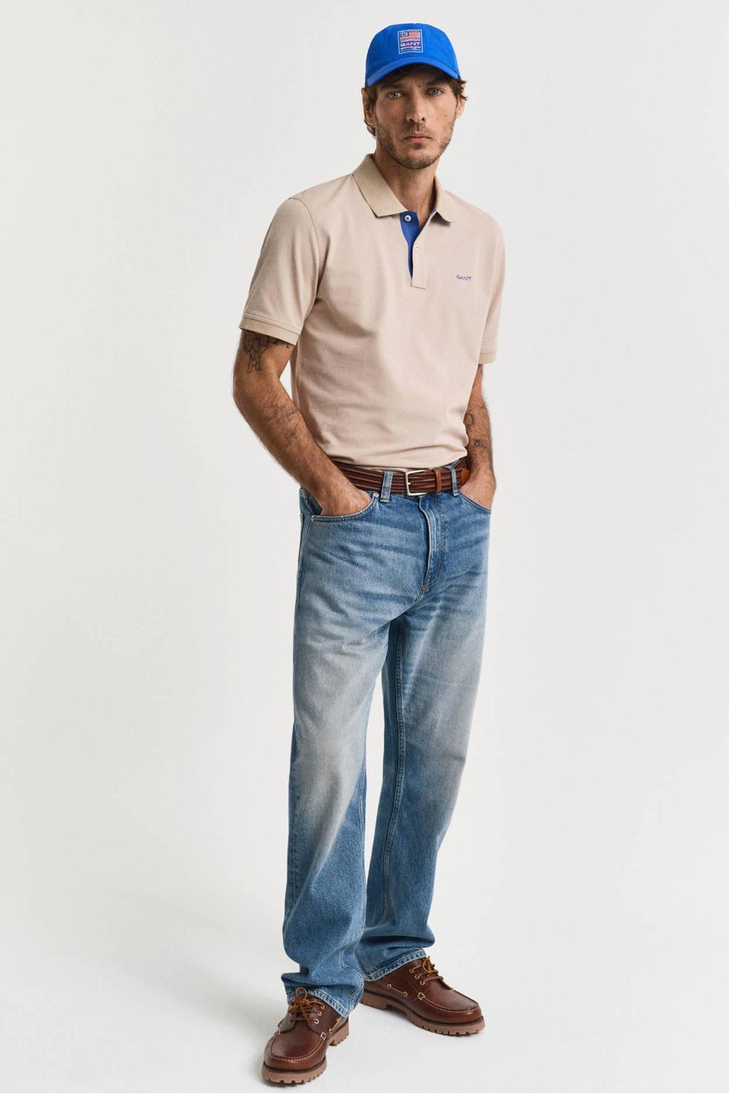 Beige heren GANT regular polo van katoen met effen, korte mouwen, klassieke kraag en knoopsluiting