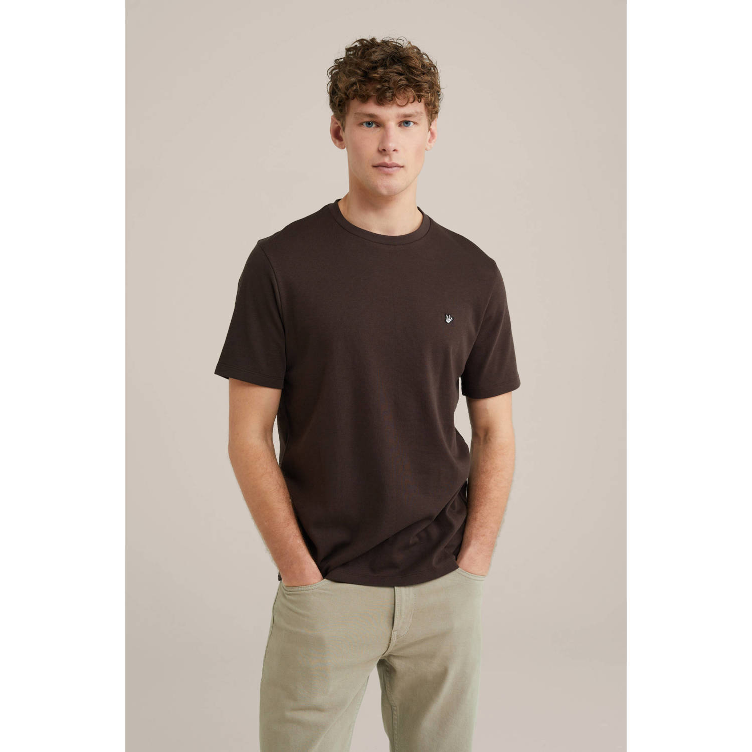 WE Fashion T-shirt donkerbruin