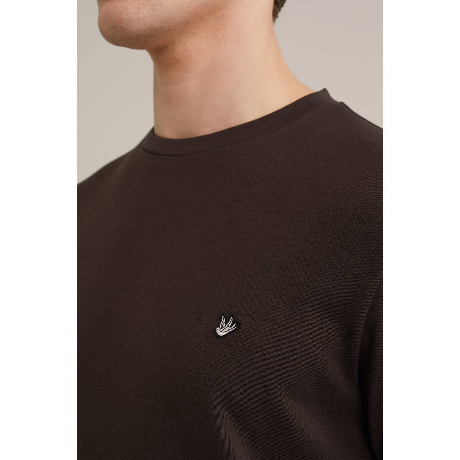 WE Fashion T-shirt donkerbruin