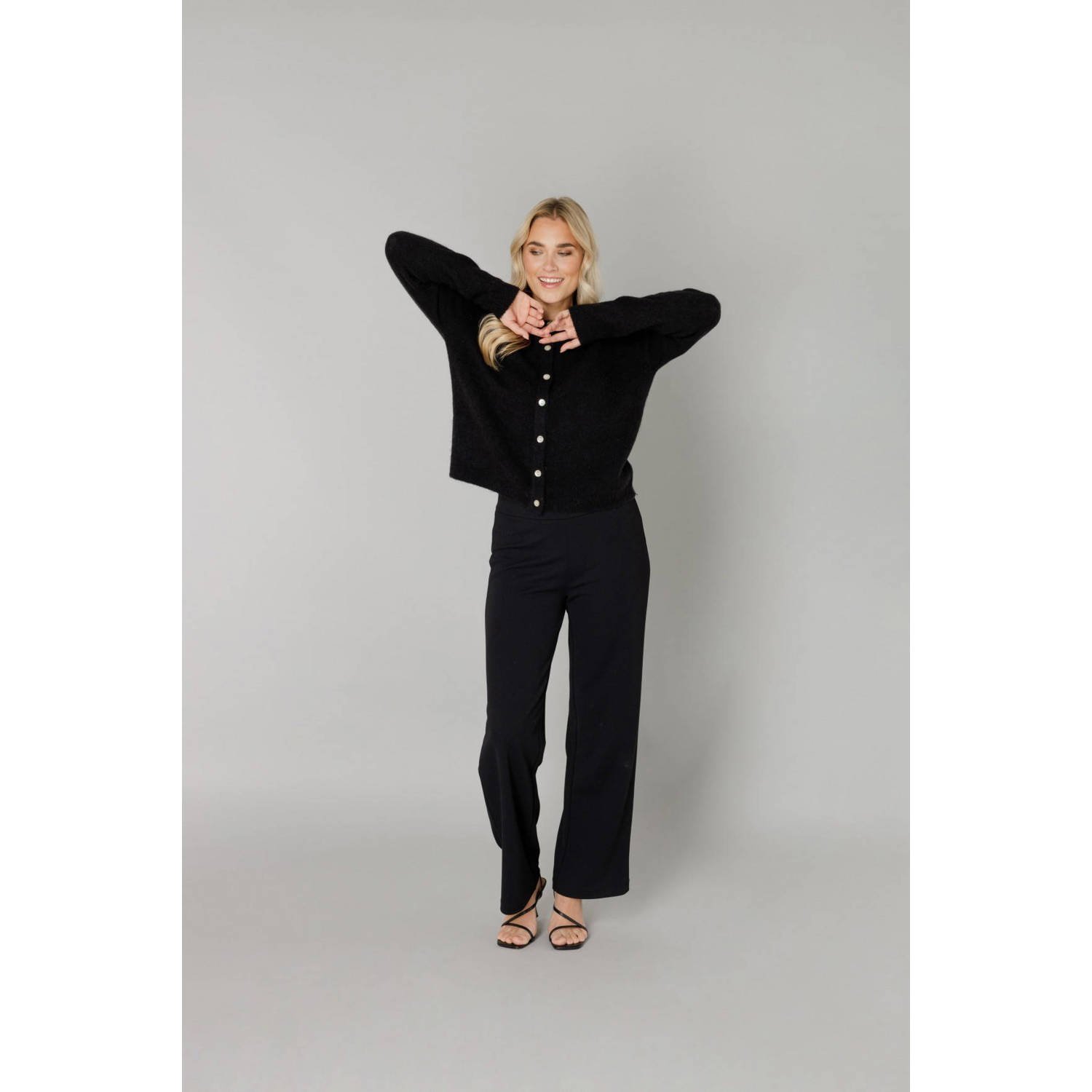 Base Level cardigan zwart fijn gebreid