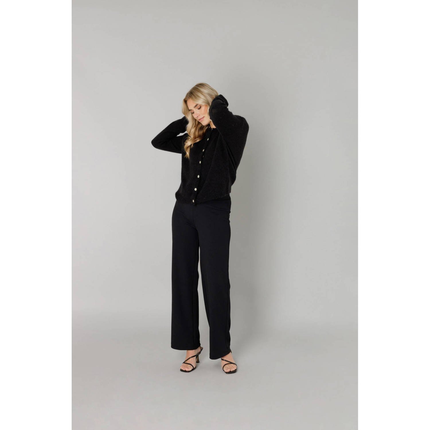 Base Level cardigan zwart fijn gebreid