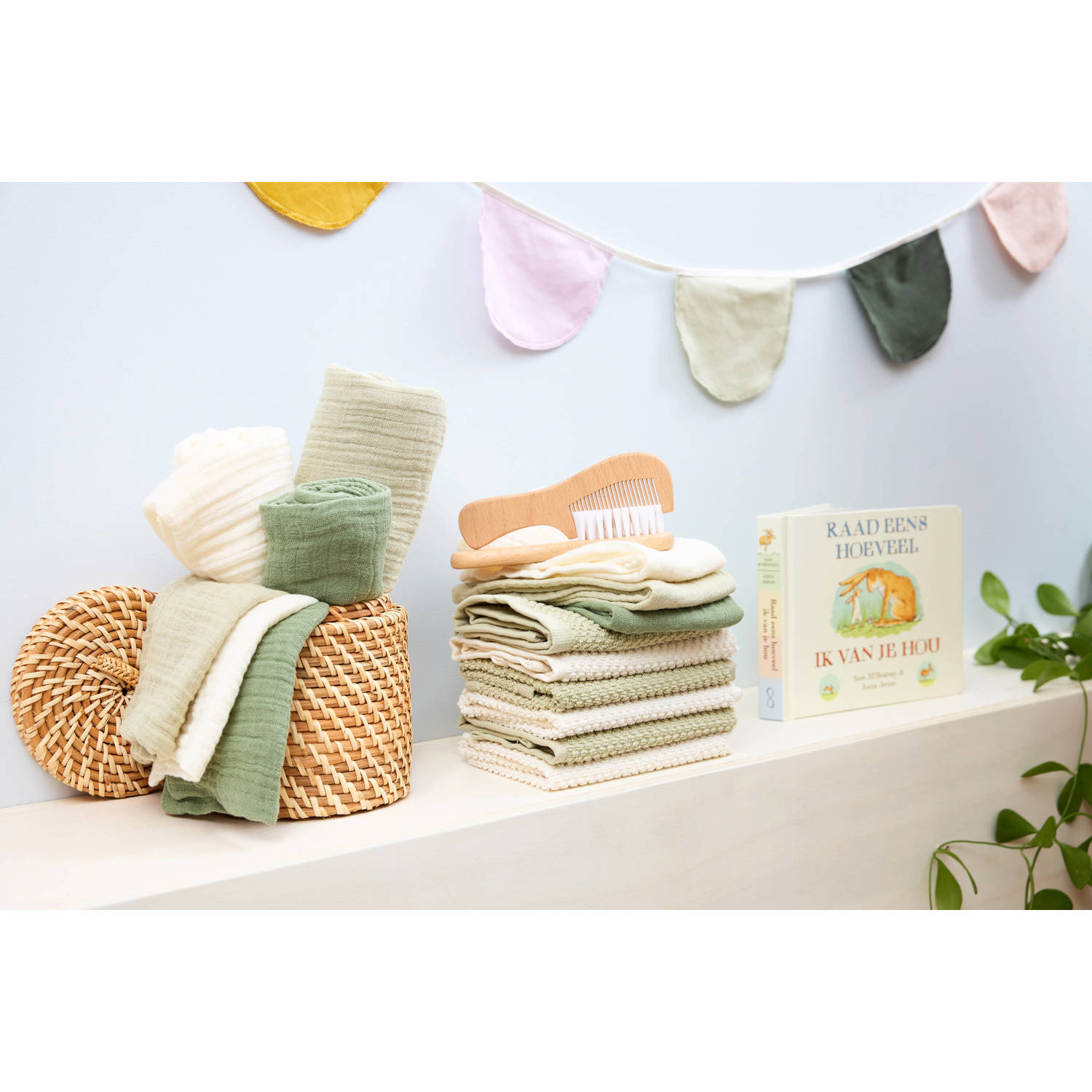 Meyco pre-washed hydrofiele swaddle set van 2 natural soft olive