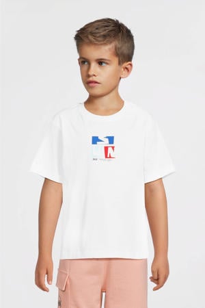 T-shirt wit