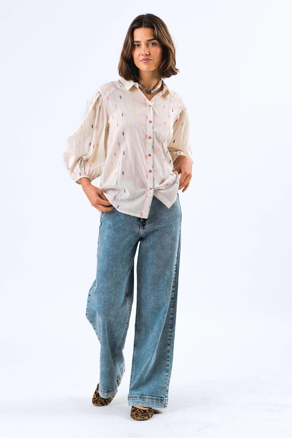Ecru dames Lollys laundry blouse van katoen met meerkleurige print, lange mouwen, klassieke kraag, knoopsluiting en ingebreid patroon