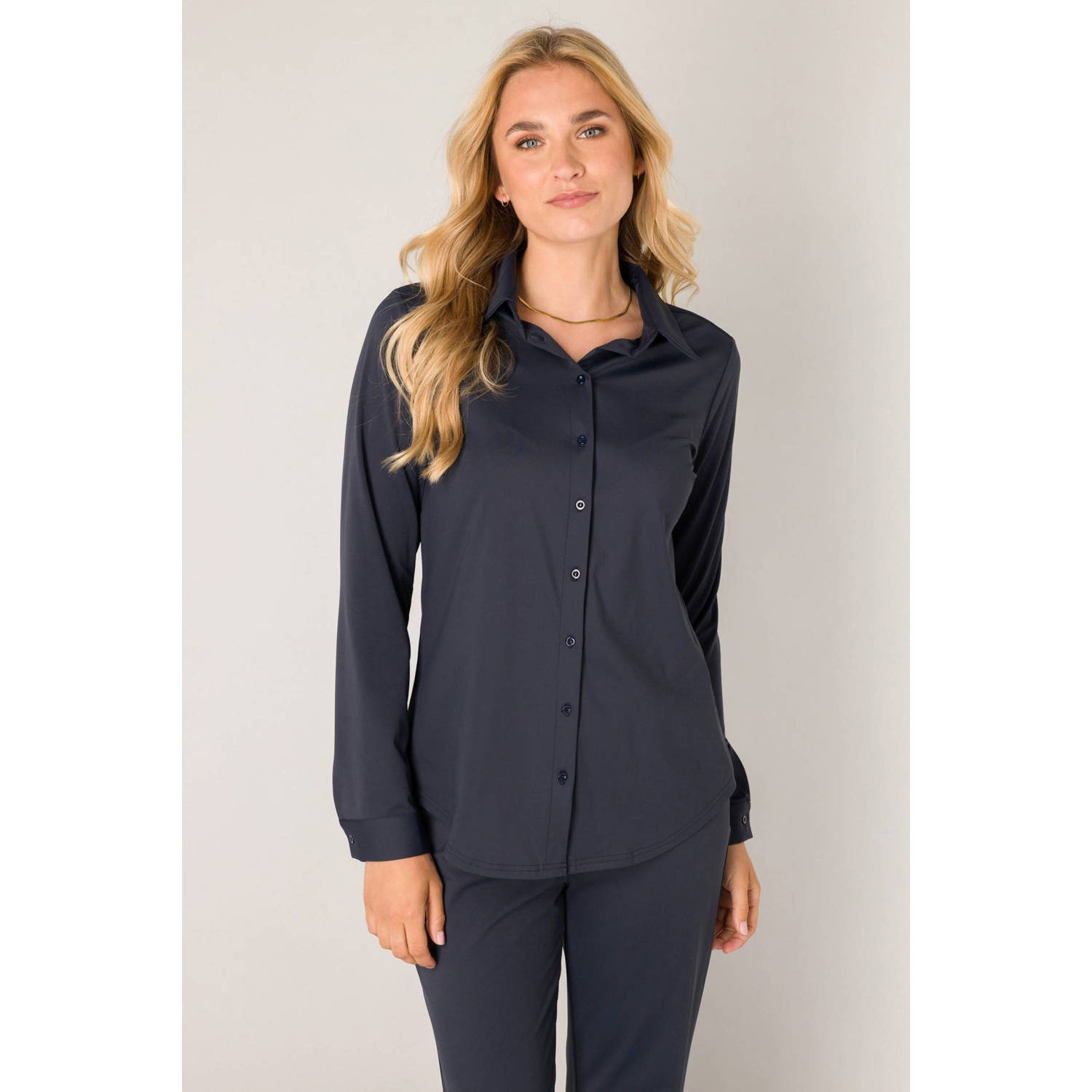 Base Level Blouse met lange mouwen TAMARA met stretch en knoopsluiting