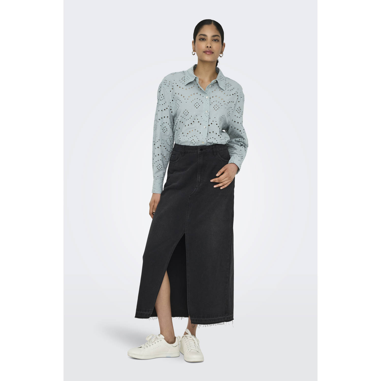 ONLY blouse broderie grijsgroen