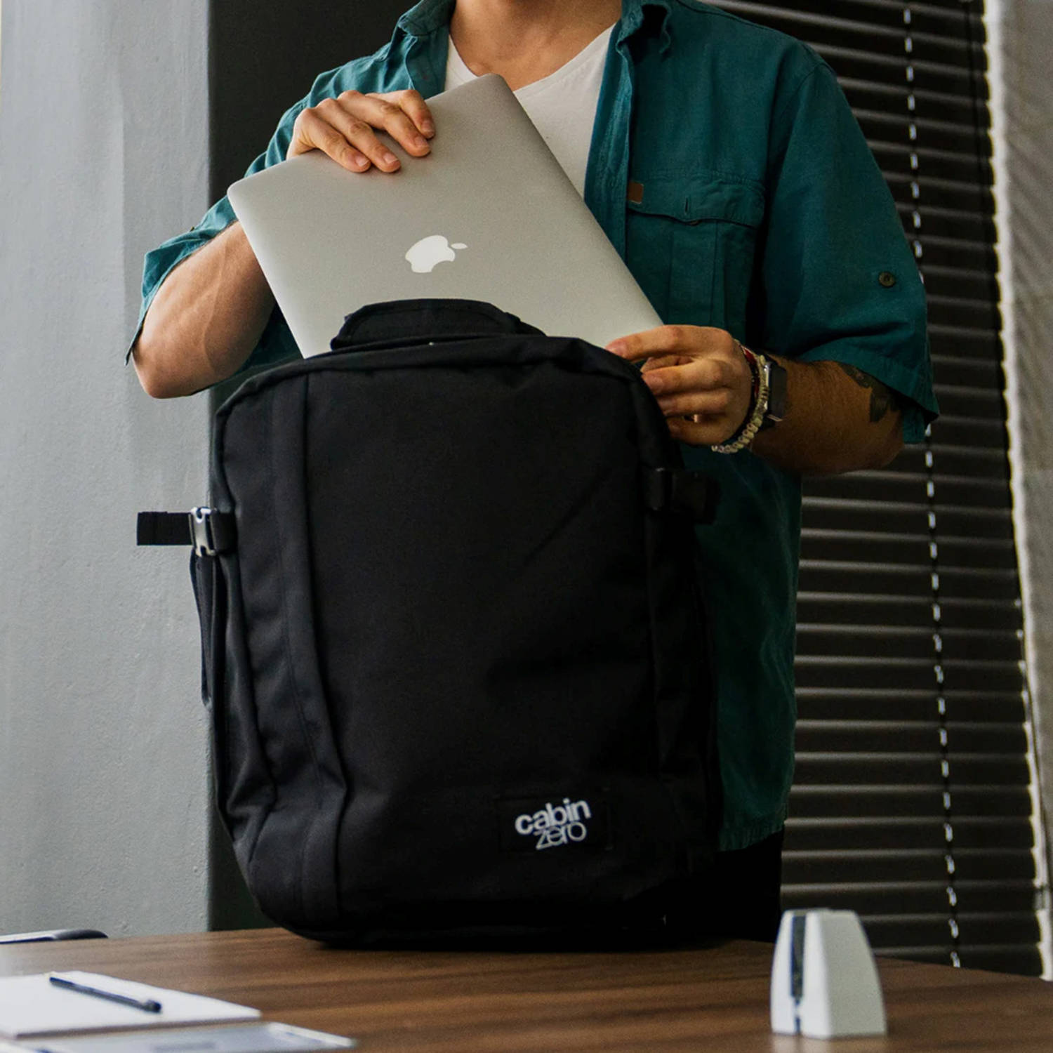 CabinZero reistas Classic 28L Ultra Light zwart