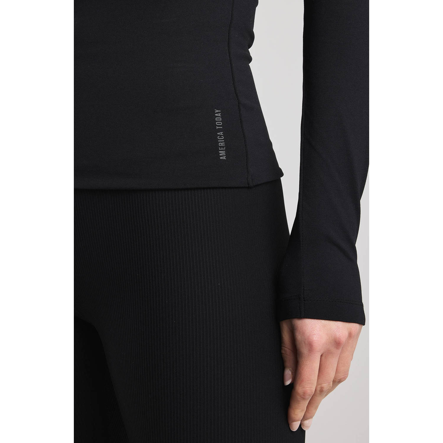 America Today top zwart