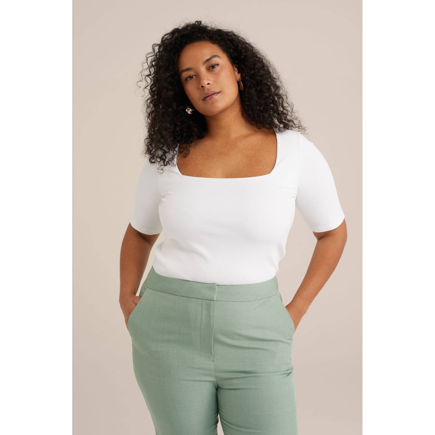 WE Fashion Curve top wit rib gebreid