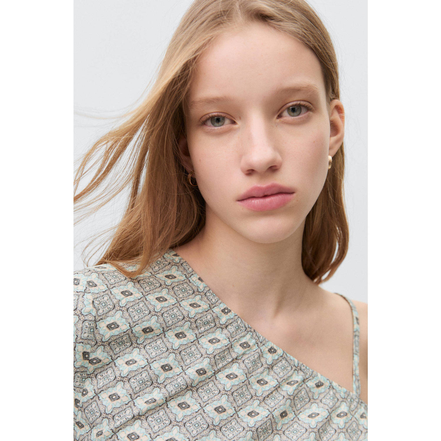 MANGO TEEN one shoulder top grijs