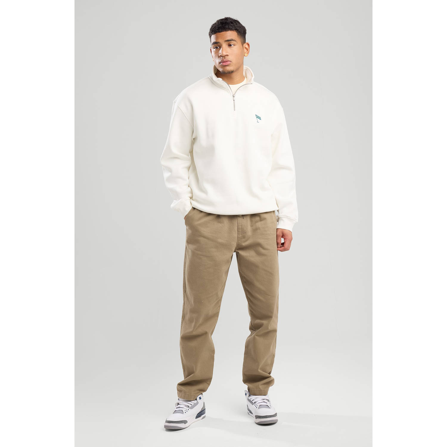 America Today sweater ecru