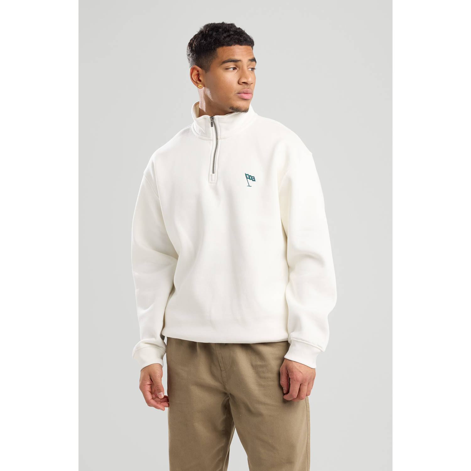 America Today sweater ecru