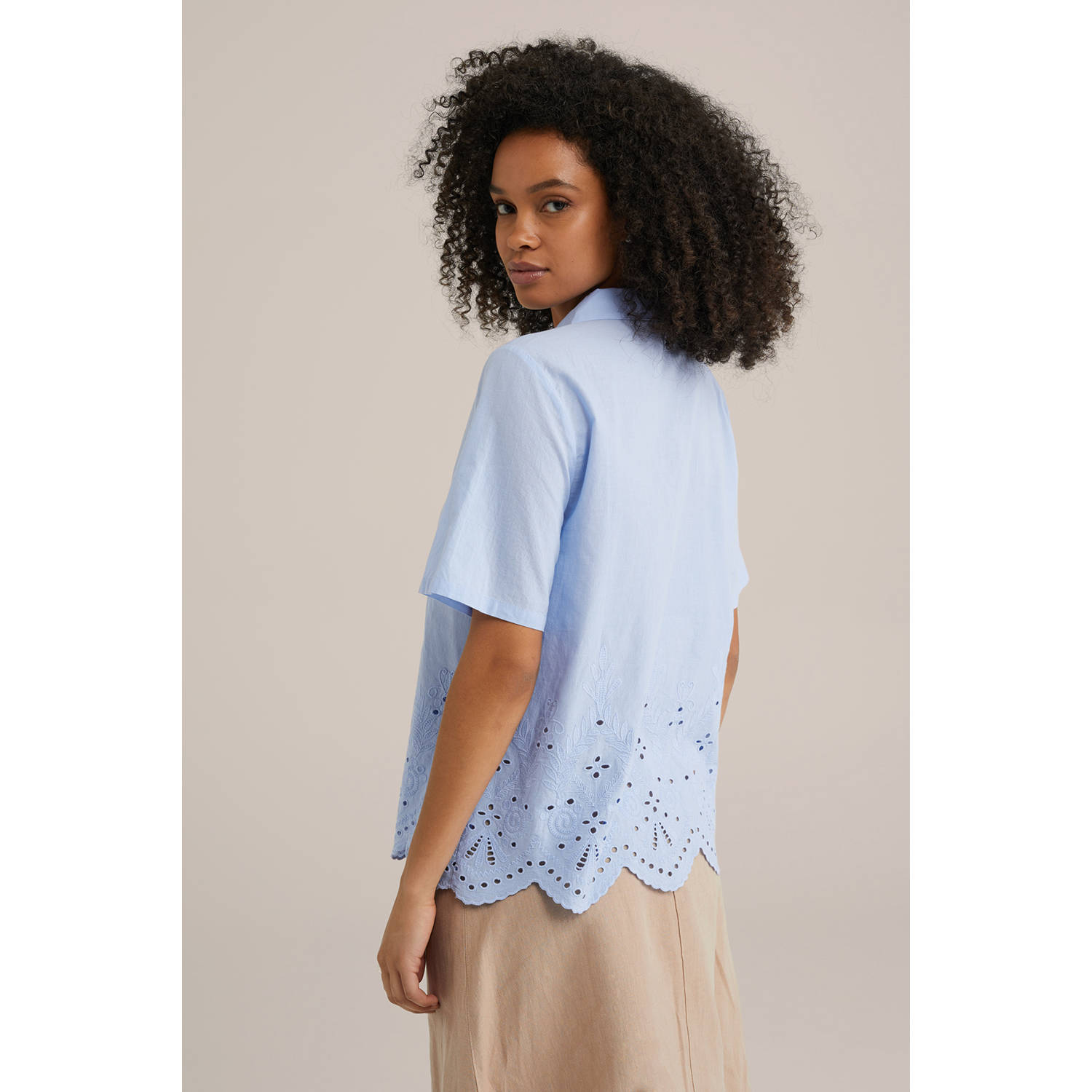 WE Fashion blouse lichtblauw broderie