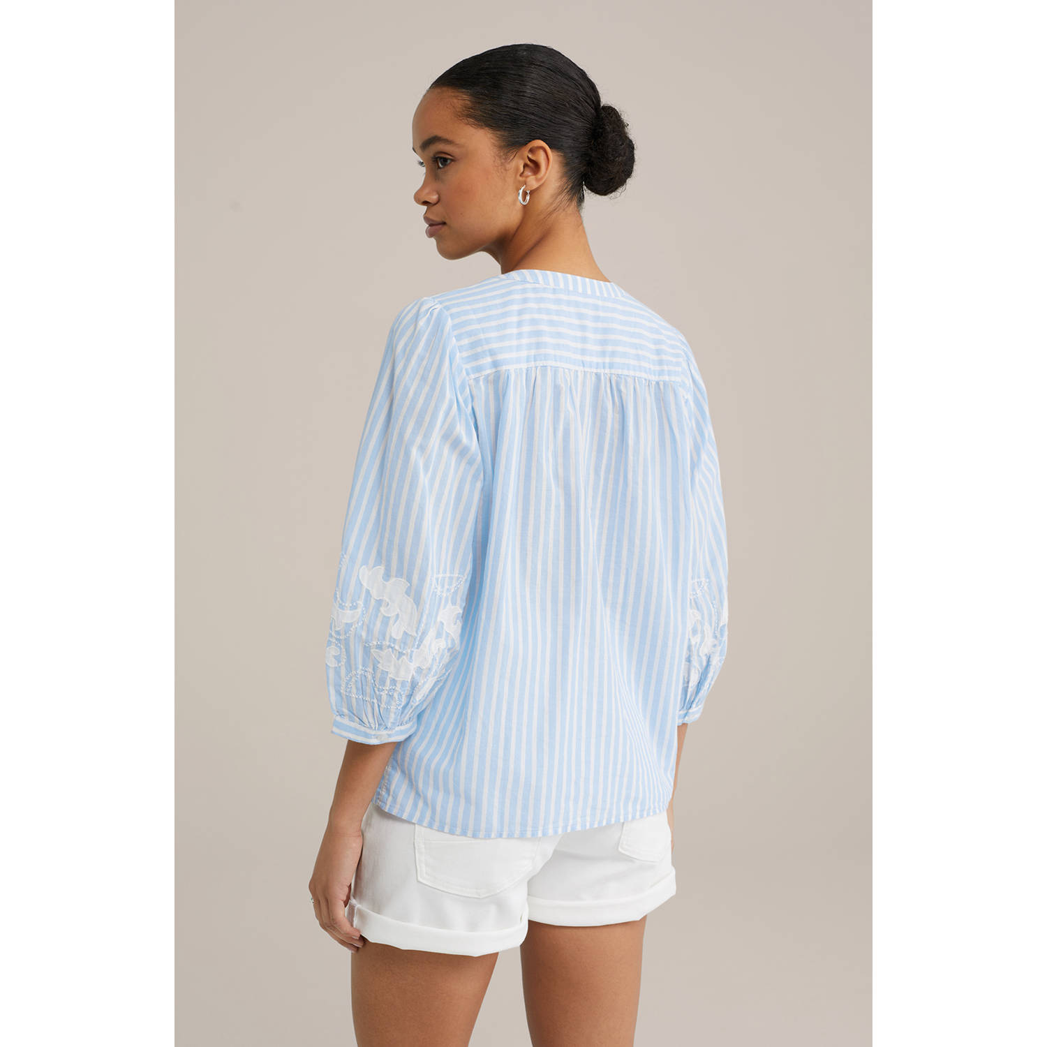 WE Fashion gestreepte blouse lichtblauw