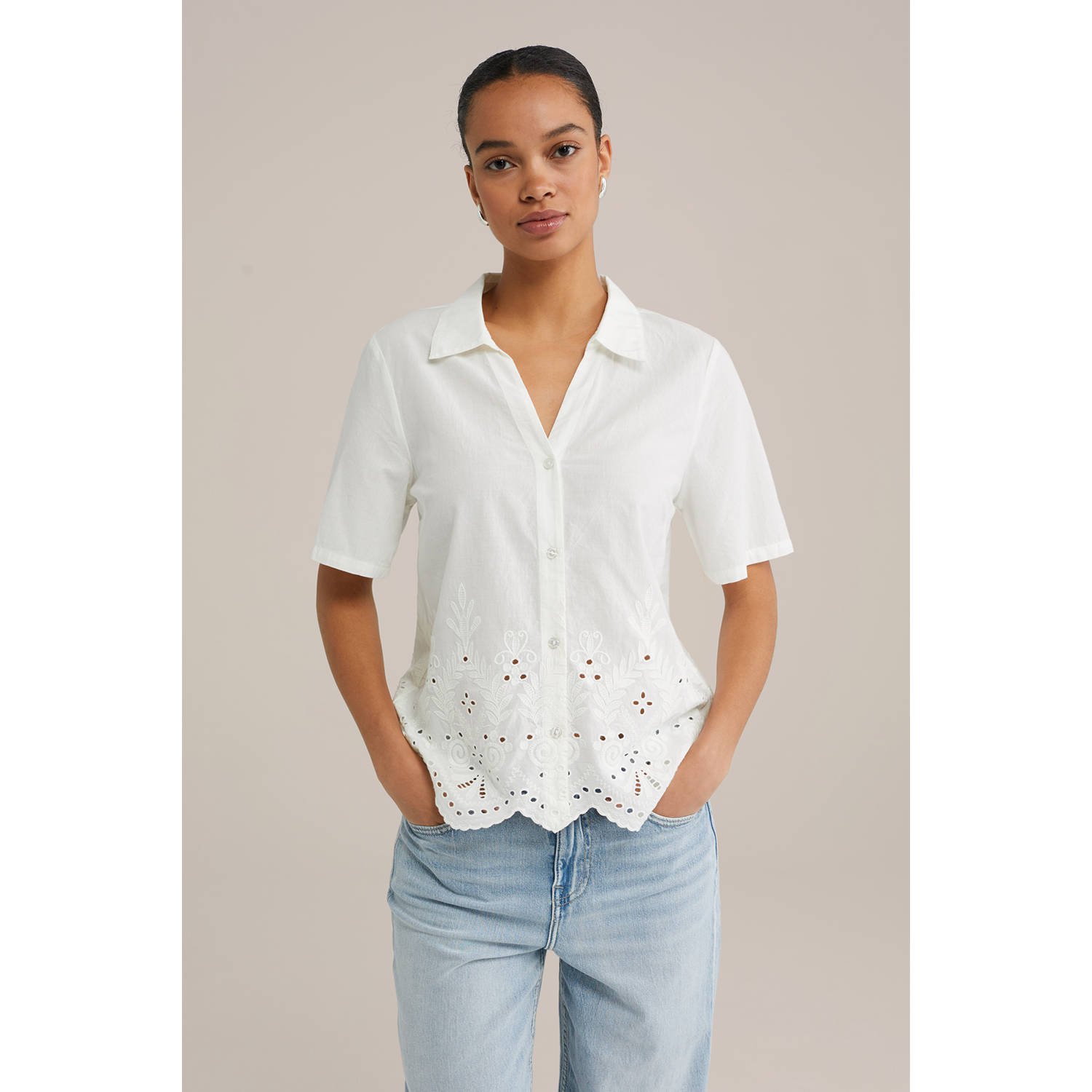 WE Fashion blouse wit broderie
