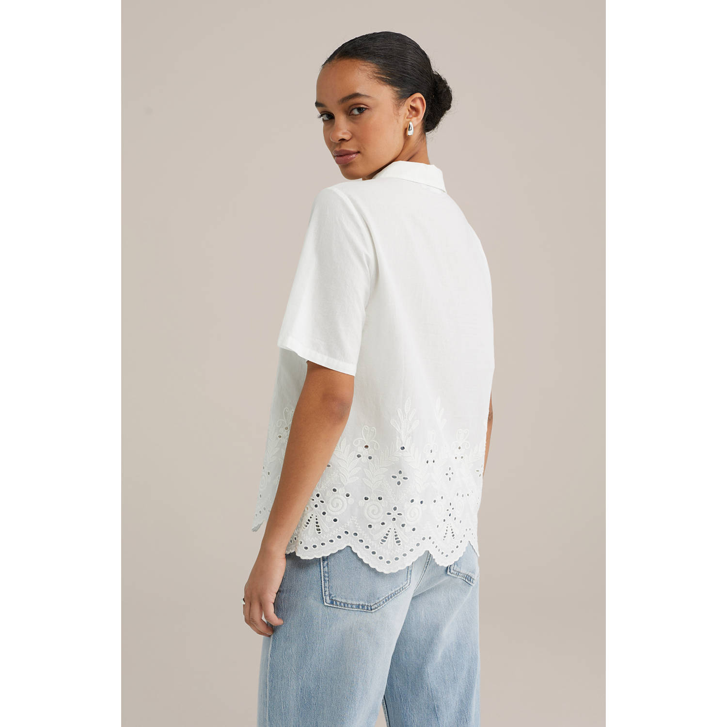 WE Fashion blouse wit broderie