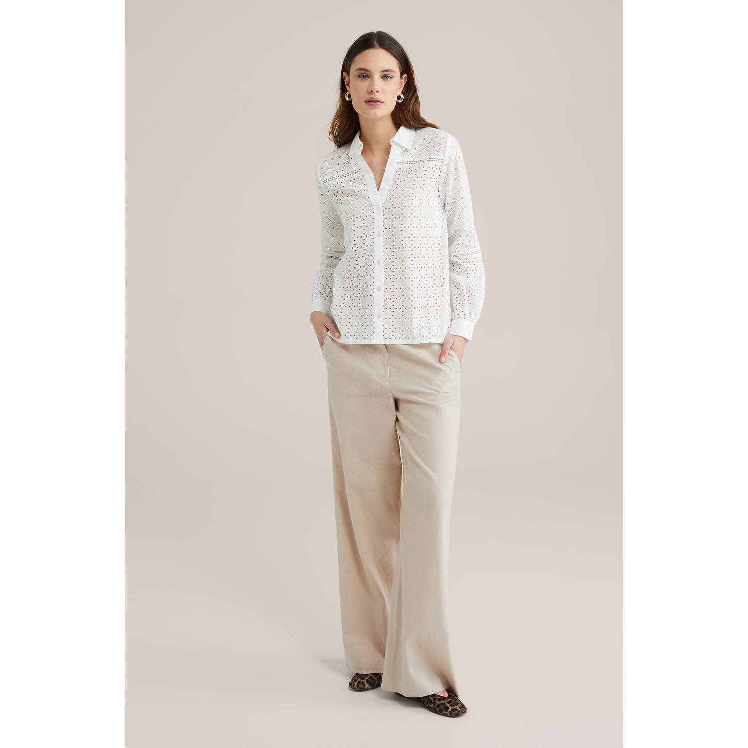 WE Fashion blouse wit broderie