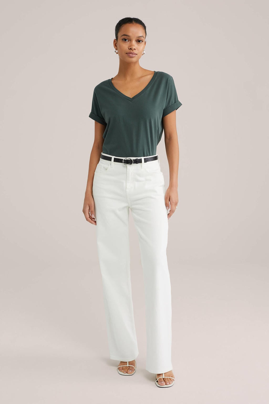 Donkergroene dames WE Fashion top met effen, korte mouwen en V-hals