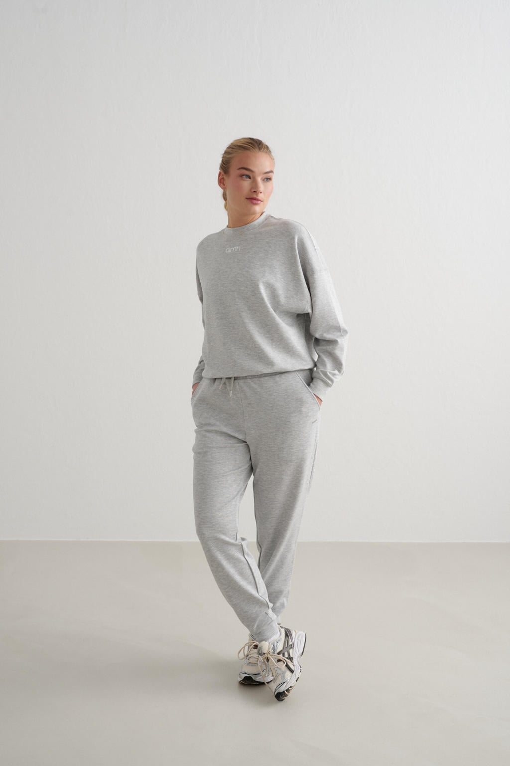 Grijs melange dames Aim'n joggingbroek Comfy melange van modal met loose fit, regular waist en effen