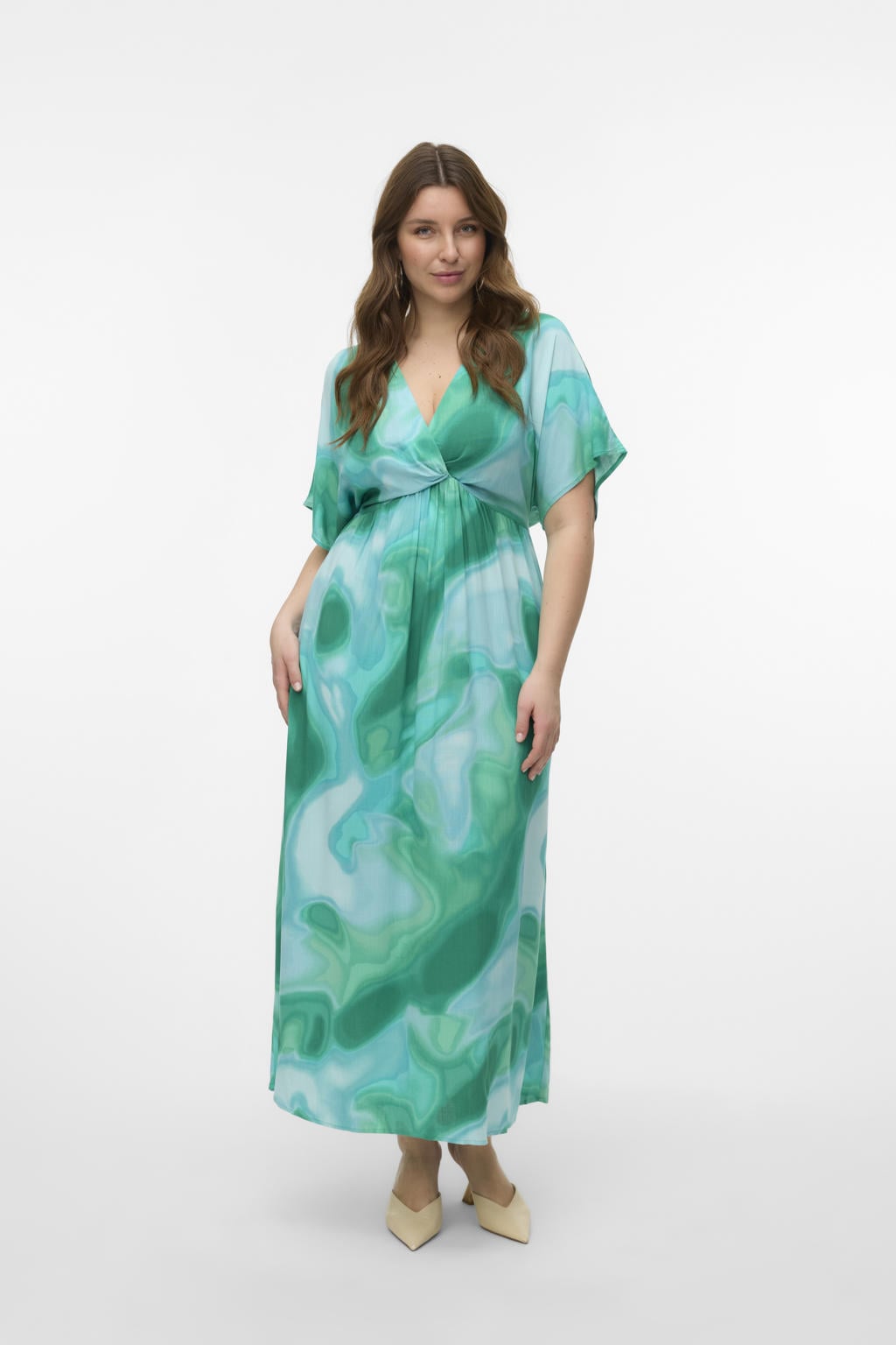 Blauw en groene dames VERO MODA CURVE A-lijn jurk van viscose met korte mouwen, V-hals en geweven detail