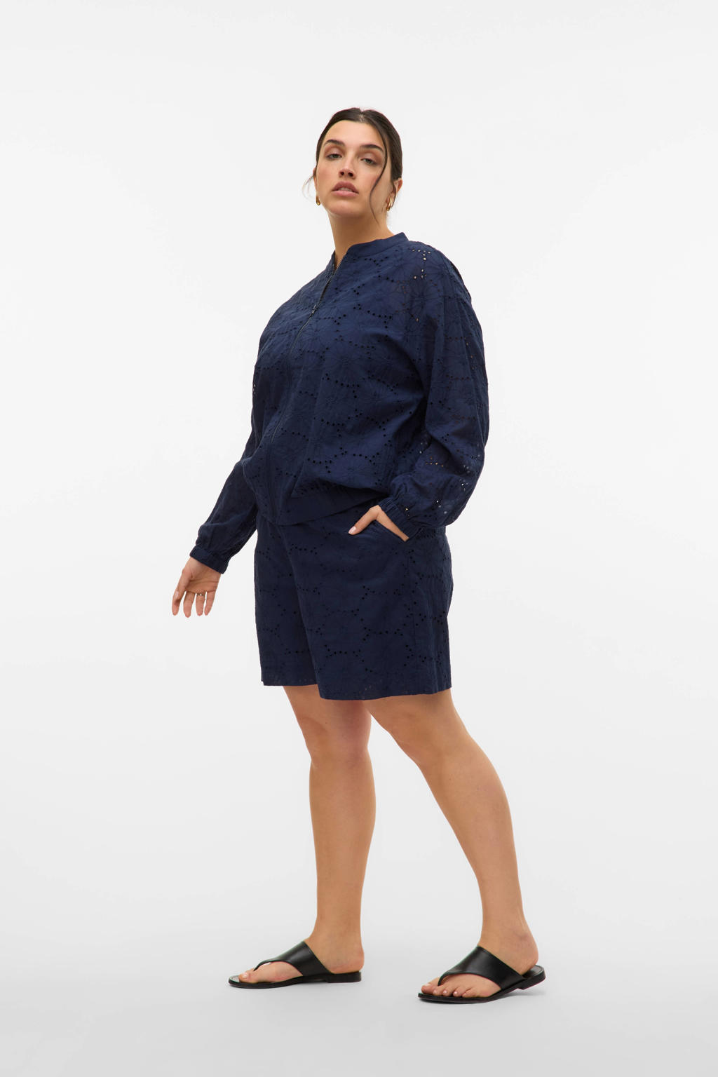 VERO MODA CURVE high waist casual short donkerblauw broderie