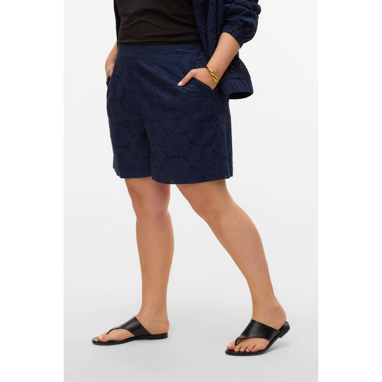 VERO MODA CURVE high waist casual short donkerblauw broderie