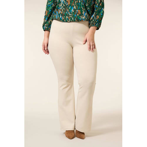 Miss Etam Plus flared high waist broek zand afbeelding