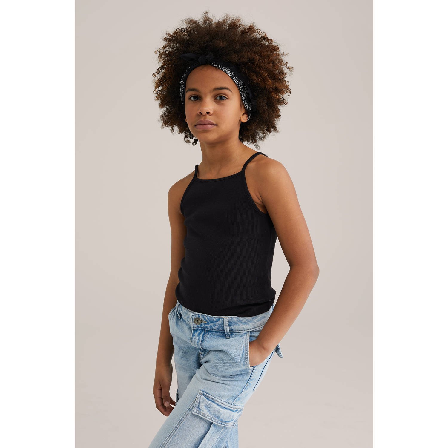 WE Fashion mouwloze top zwart rib gebreid