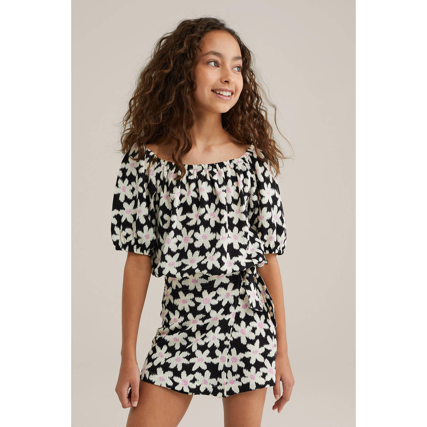 WE Fashion cropped top zwart