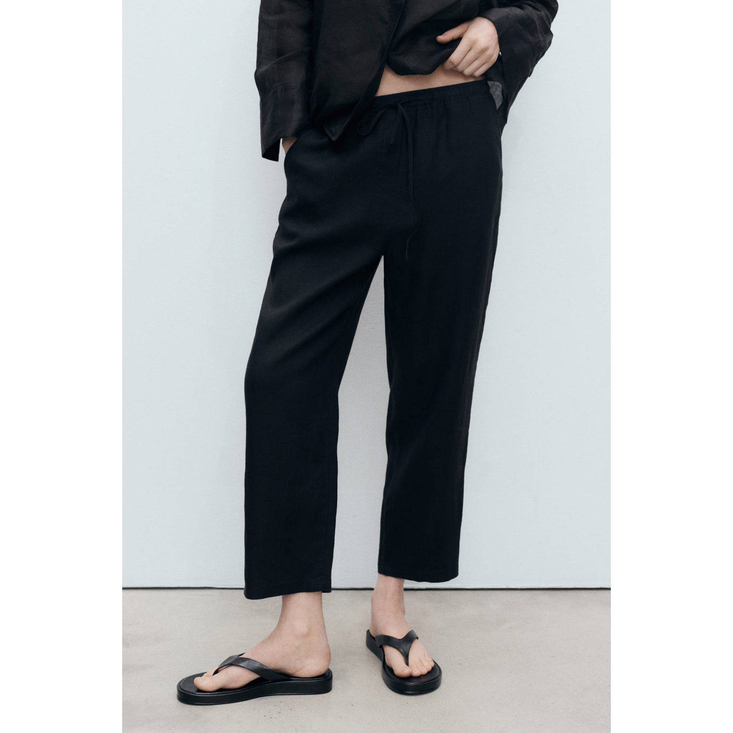 Mango slim regular waist broek zwart