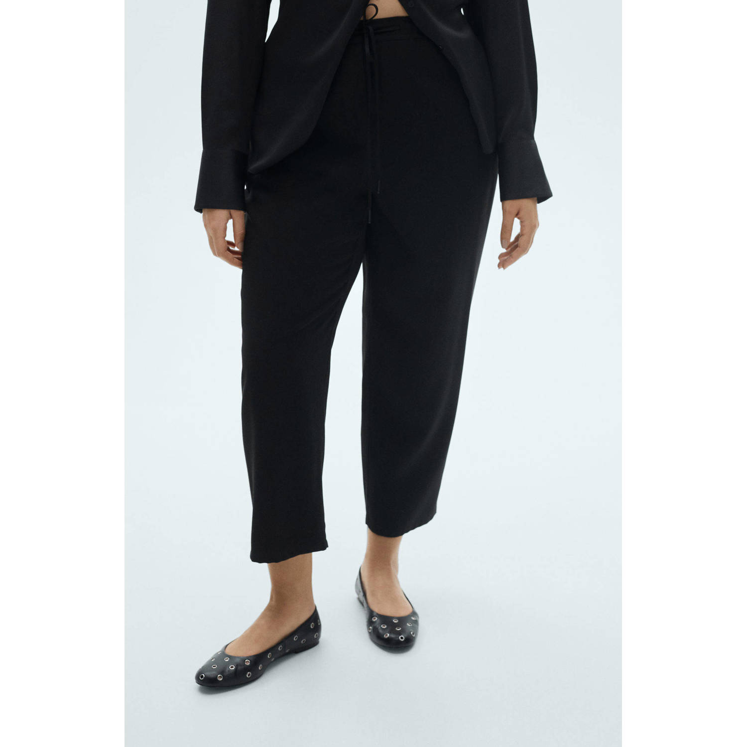 Mango slim regular waist broek zwart