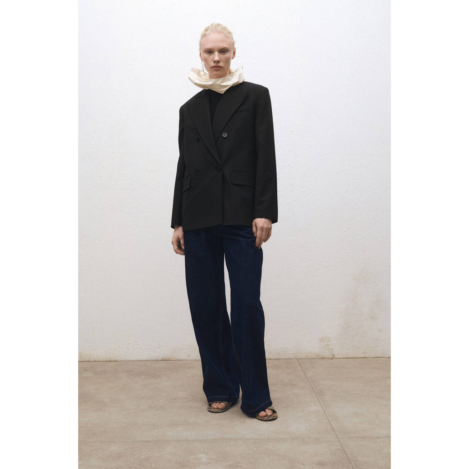 Mango regular blazer zwart