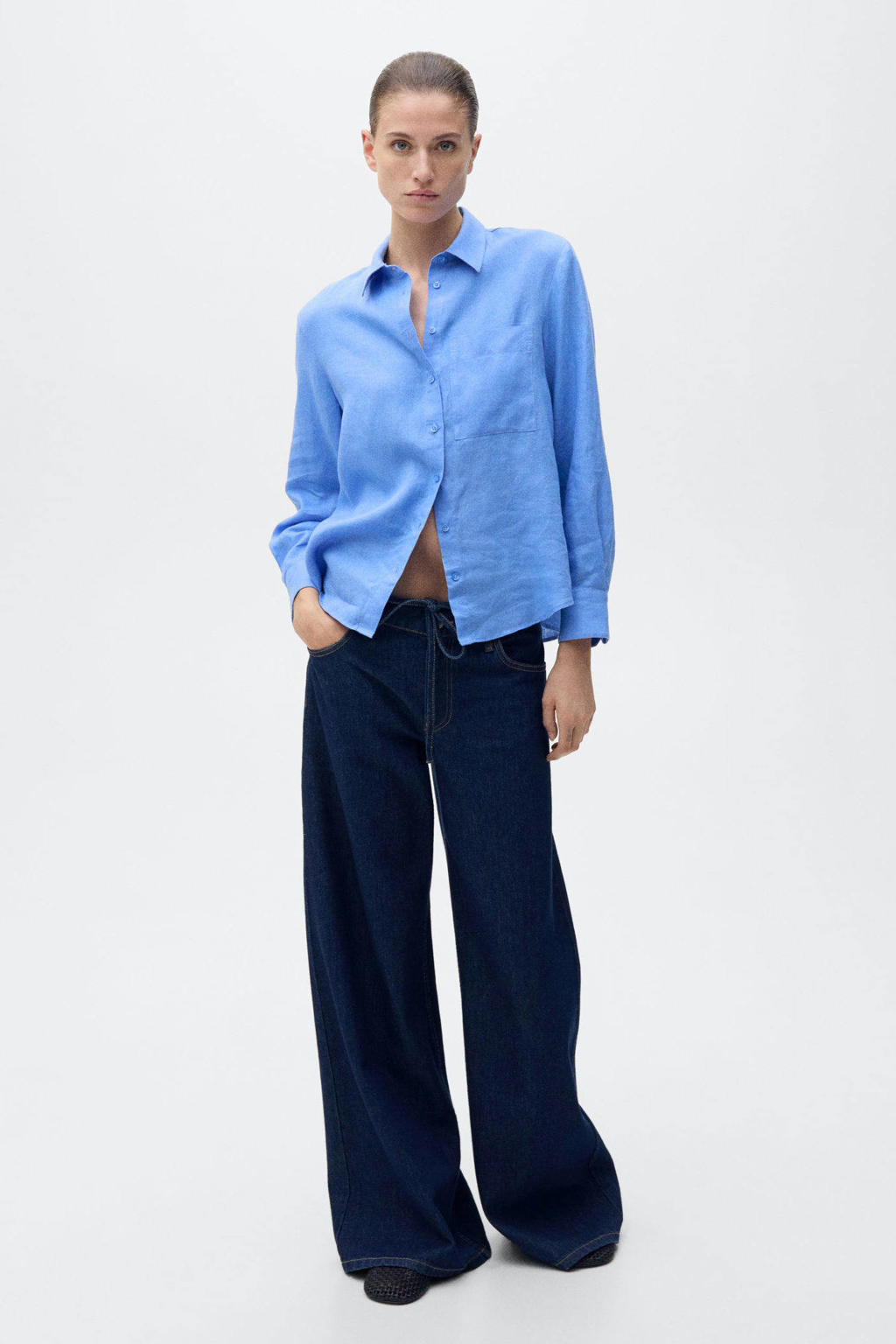 Blauwe dames Mango blouse van linnen met effen, lange mouwen, klassieke kraag en knoopsluiting
