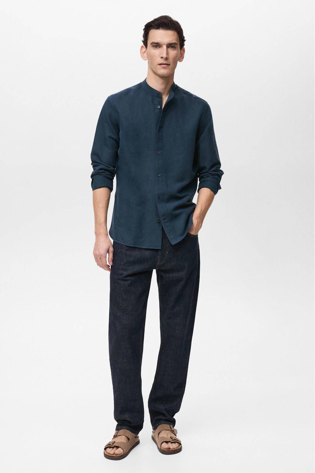 Donkerblauwe heren Mango Man linnen casual overhemd met effen, lange mouwen, mao kraag en knoopsluiting