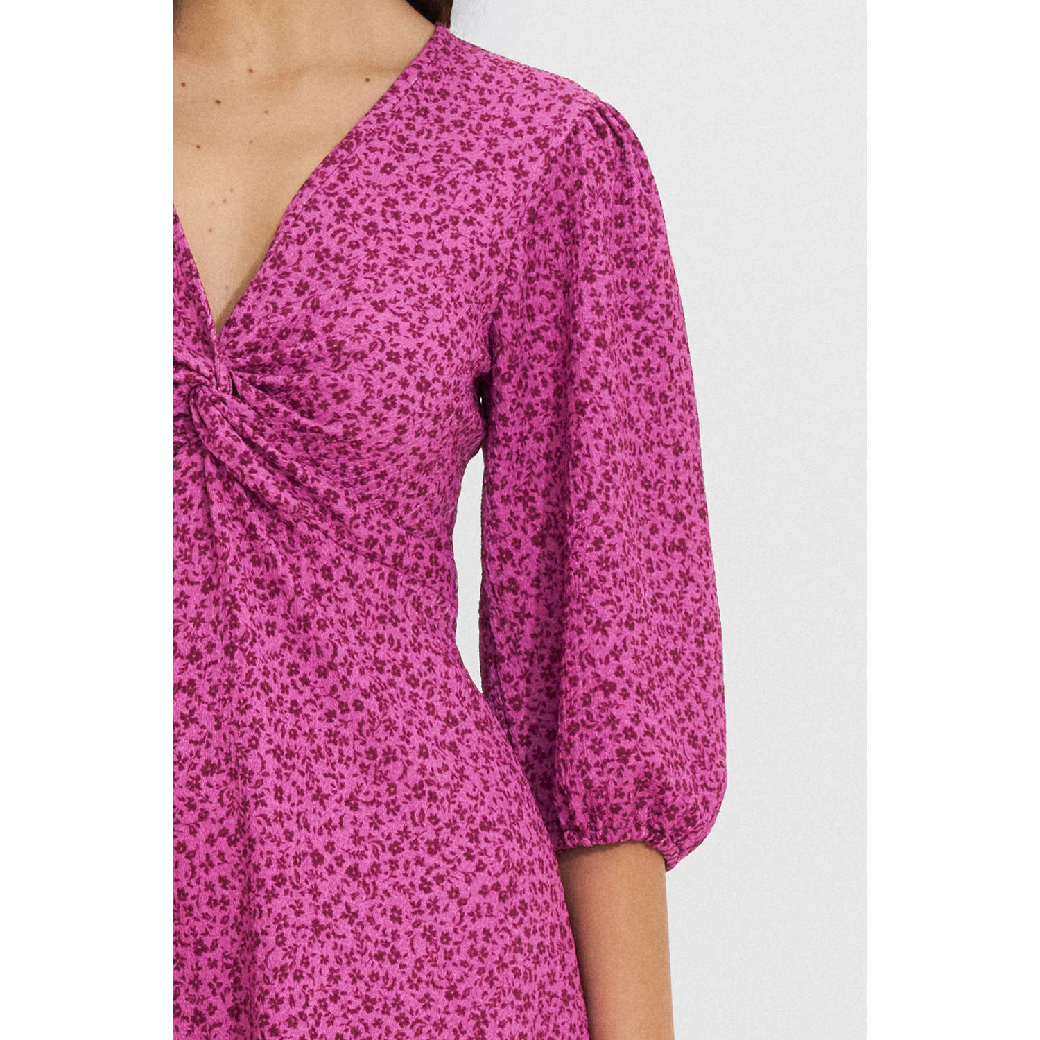 Ruby crinkle mini jurk met bloemenprint magenta