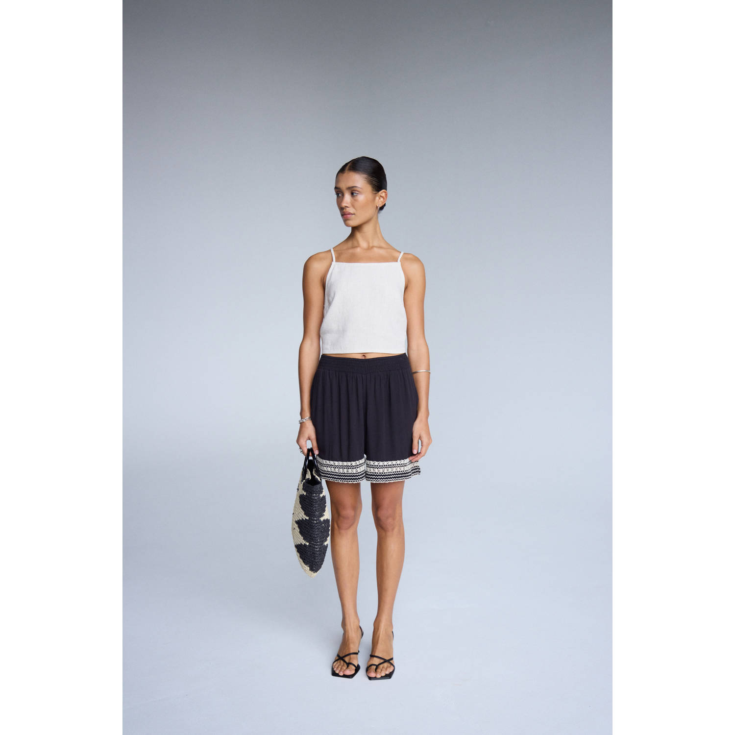 ICHI regular waist casual short zwart