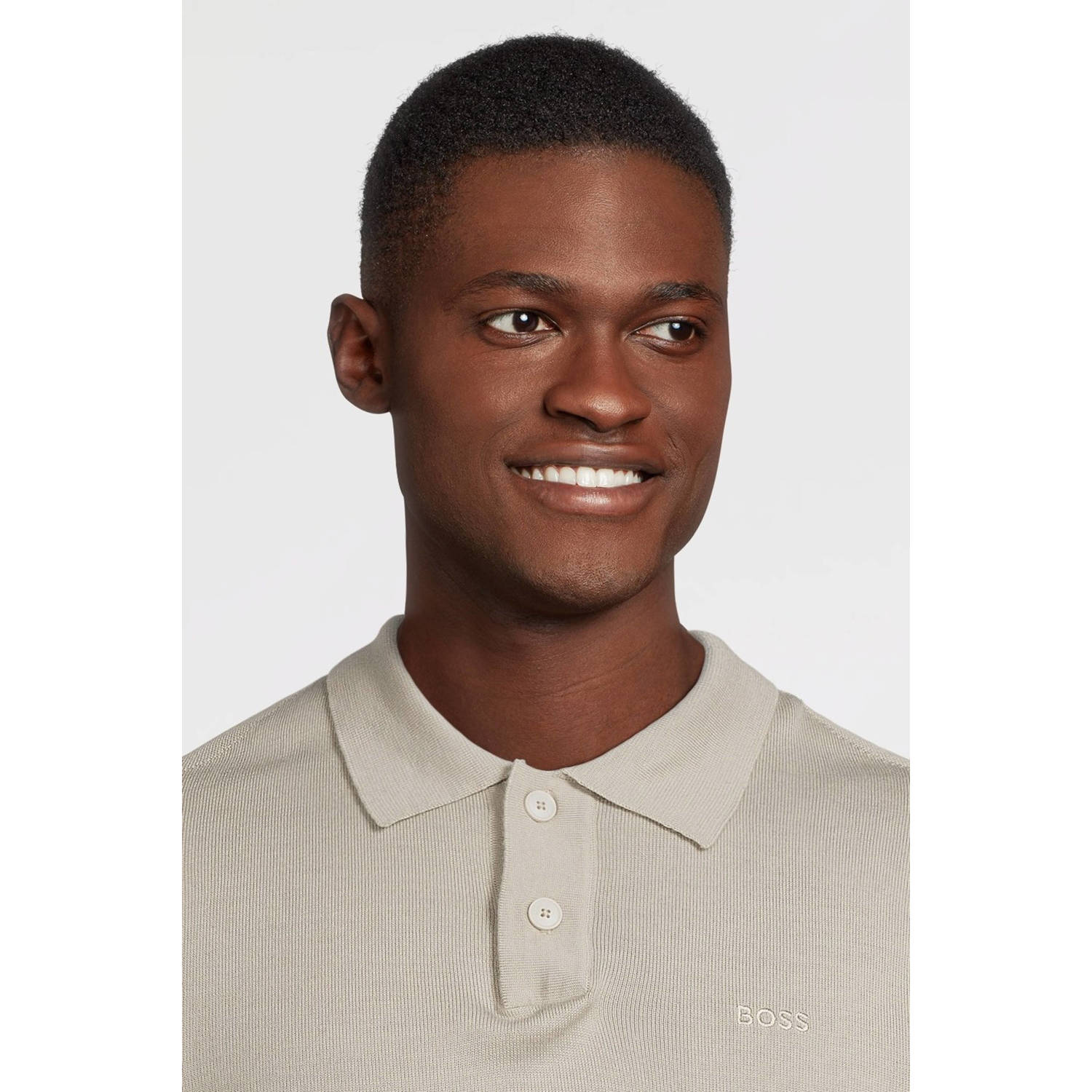 BOSS fijngebreide slim fit polo Avac_PL met wol beige