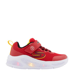 sneakers met lichtjes rood