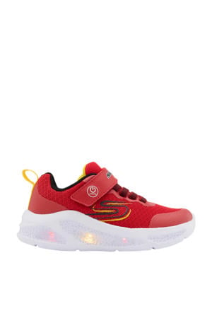 sneakers met lichtjes rood