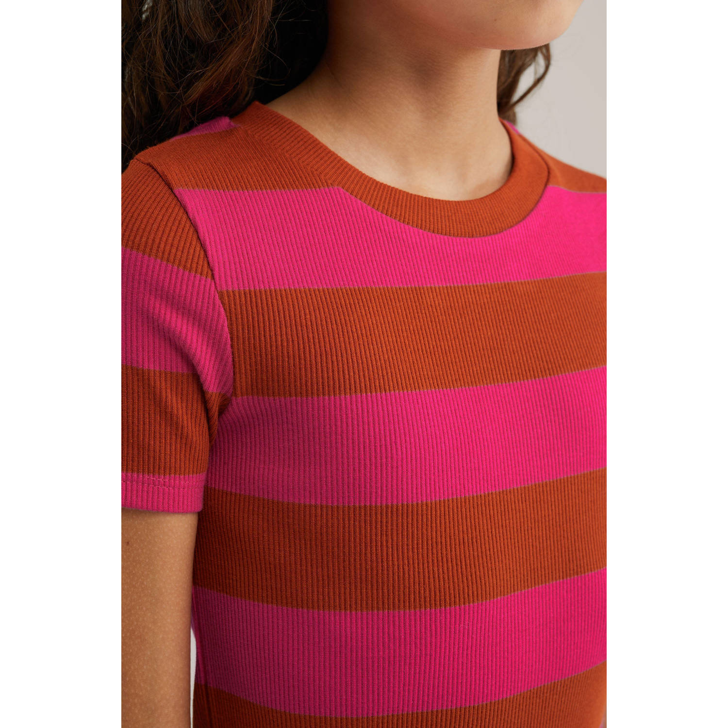 WE Fashion bodycon jurk bruin roze