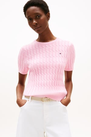 gebreide trui roze met kabels