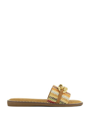 slippers cognac