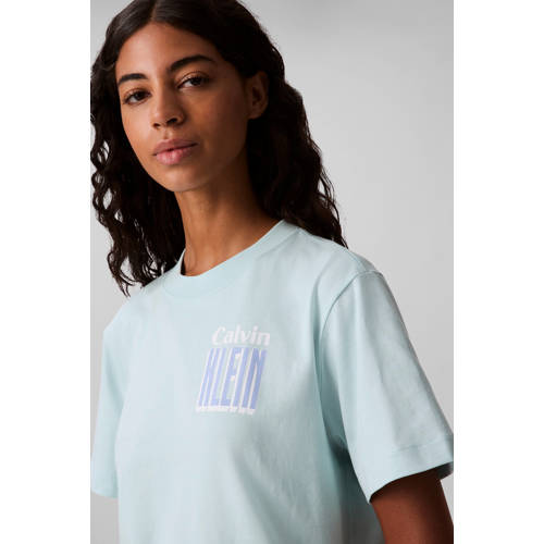 CALVIN KLEIN JEANS T-shirt lichtblauw afbeelding