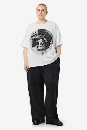 T-shirt wit